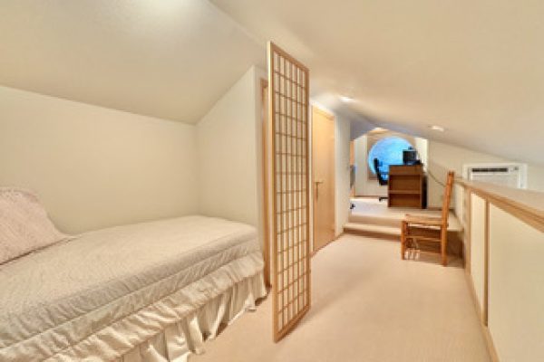 Twin Lakes Duplex - Bedroom
