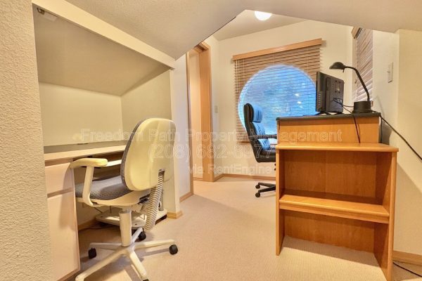 Twin Lakes Duplex - Office