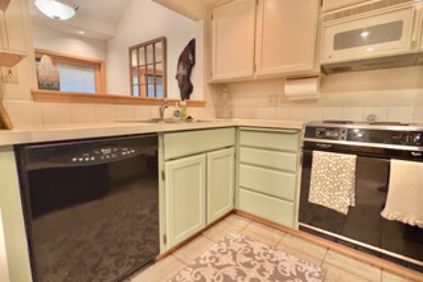 Twin Lakes Duplex - Kitchen