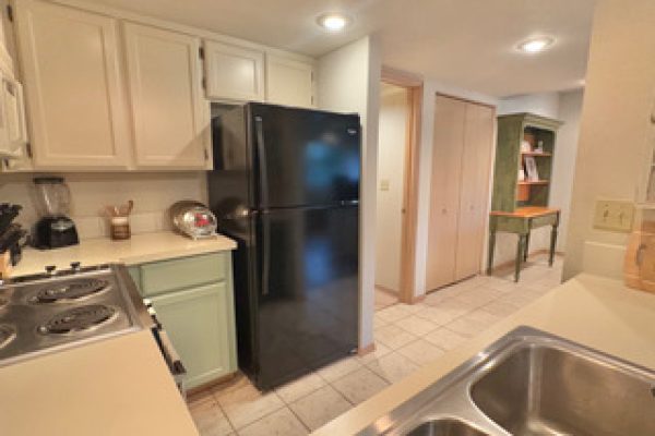 Twin Lakes Duplex - Kitchen