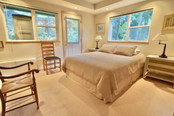 Twin Lakes Duplex - Bedroom
